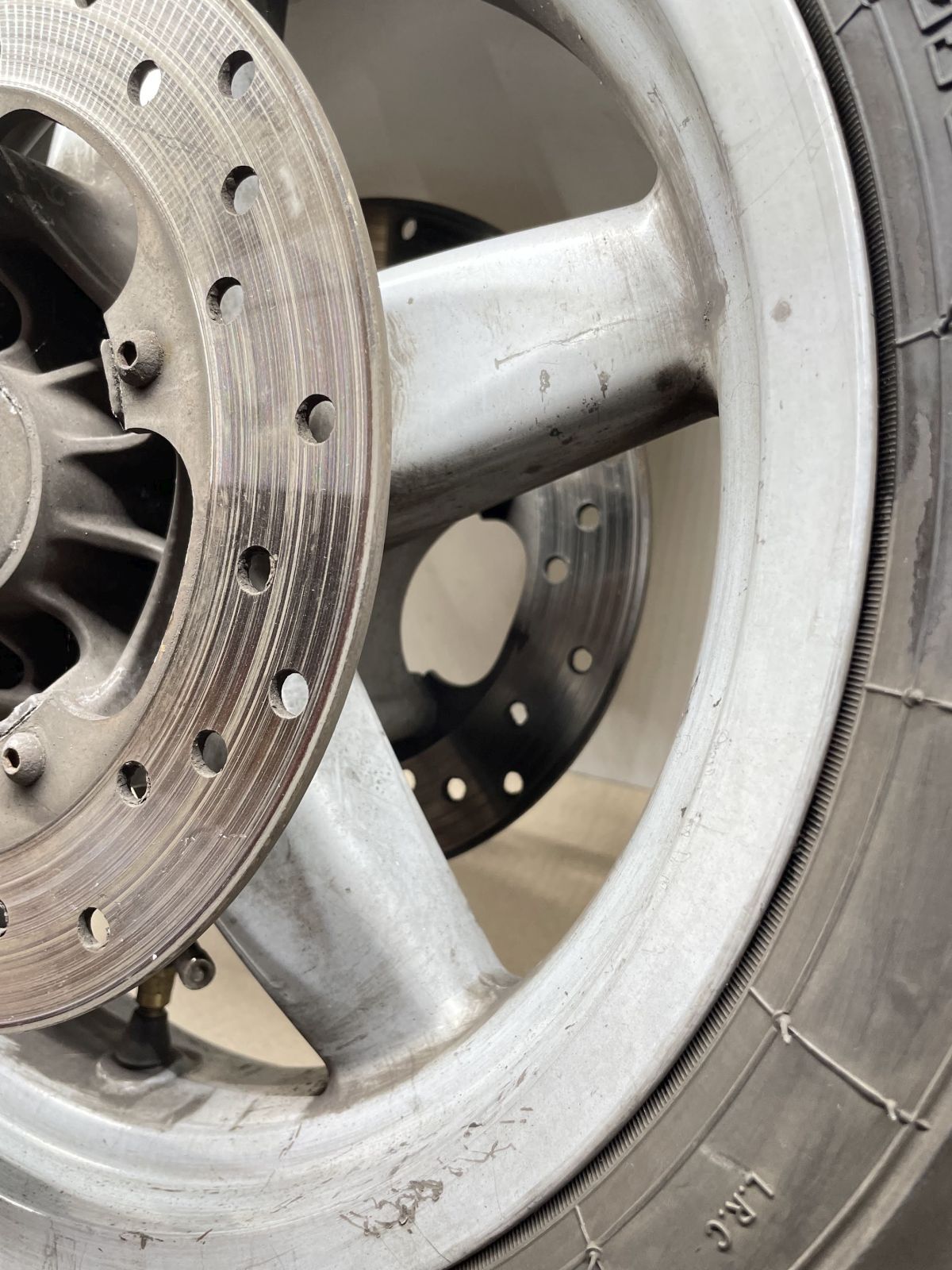 Piaggio X9 250 - Vorderrad Reifen Felge vorne front wheel (75)