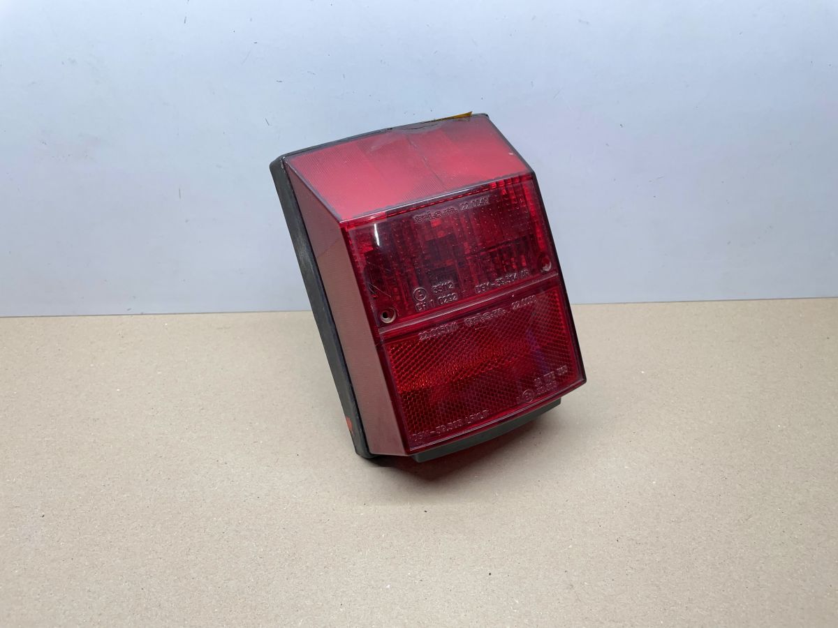 Vespa PK80 S Automatica - original Rücklicht + Dichtung Fassung (44)