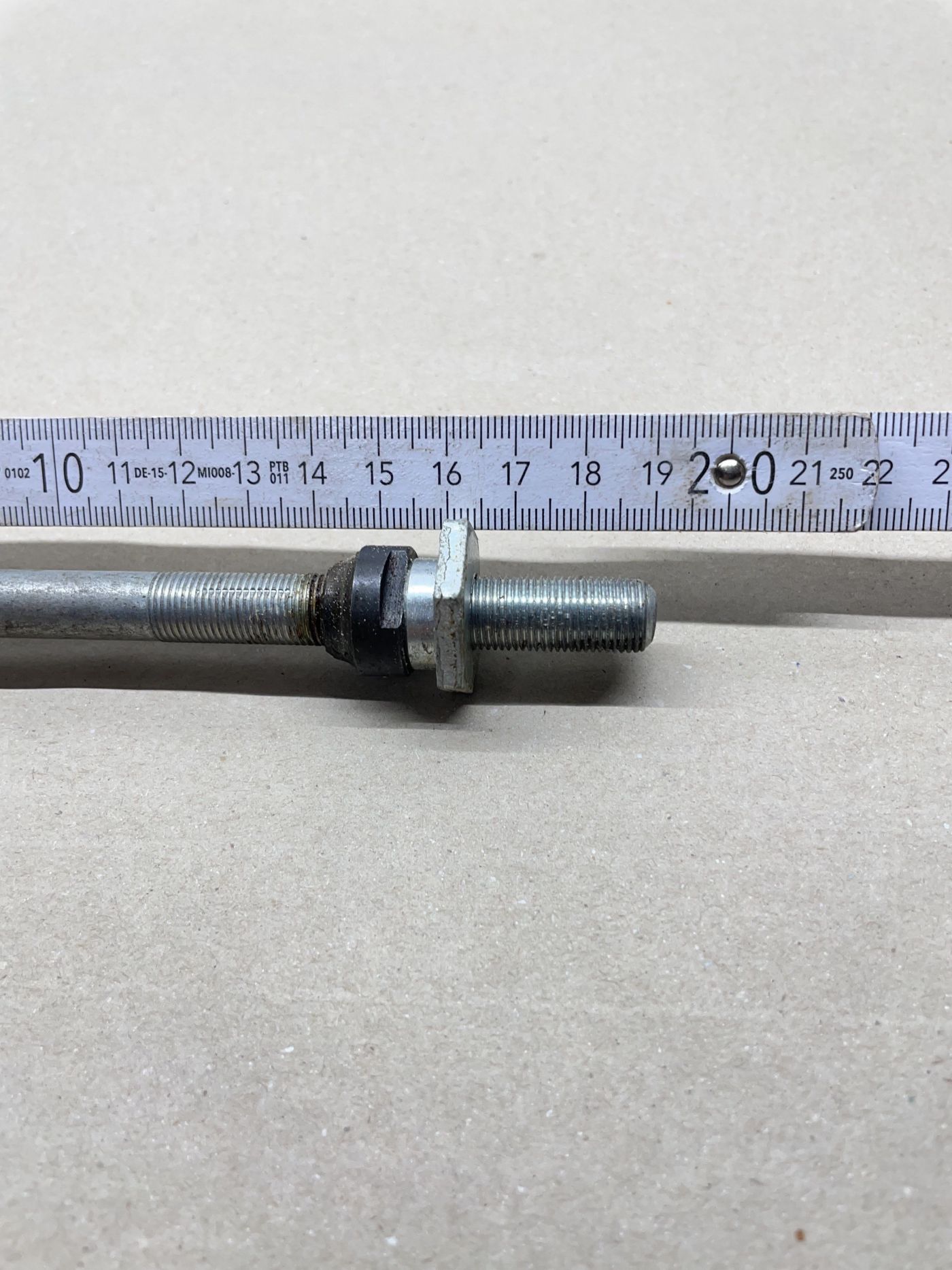 Kynast Mofa ? Hinterradachse 190mm NOS Mutter Konus Europa KML   (39-48R)