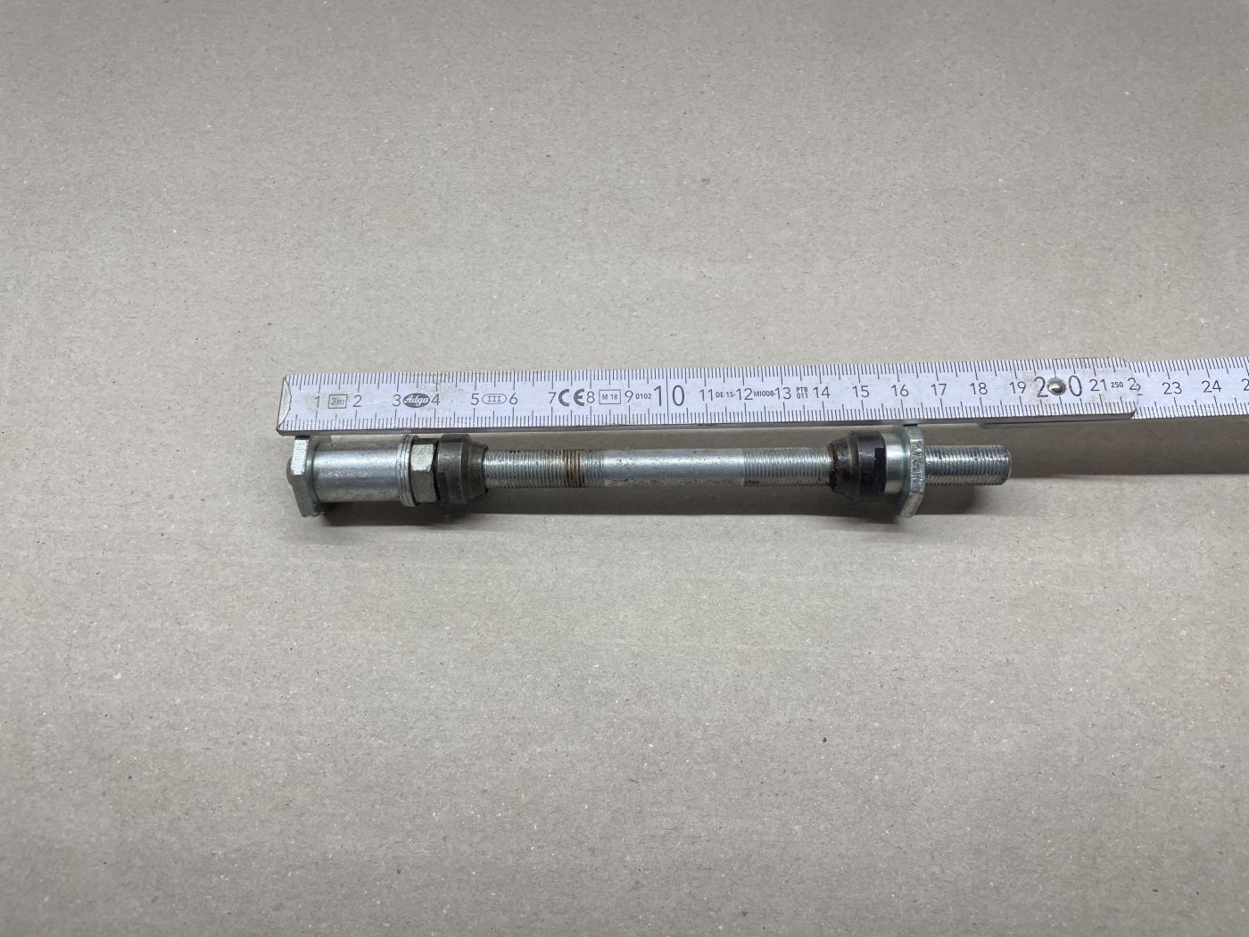 Kynast Mofa ? Hinterradachse 190mm NOS Mutter Konus Europa KML   (39-48R)