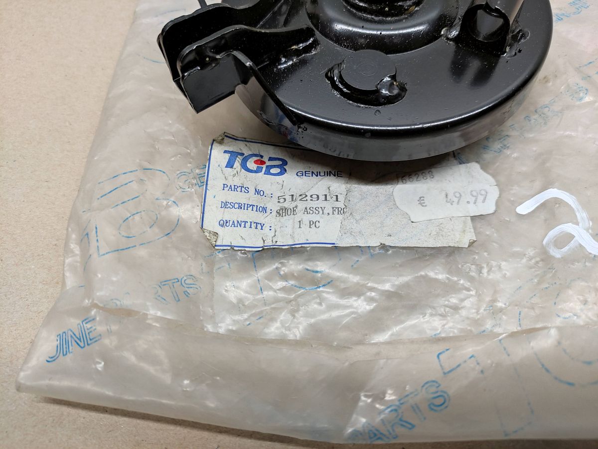 TGB Hornet 50 90 Bremsankerplatte Bremsbacken rechts 512911 front brake (40-16)