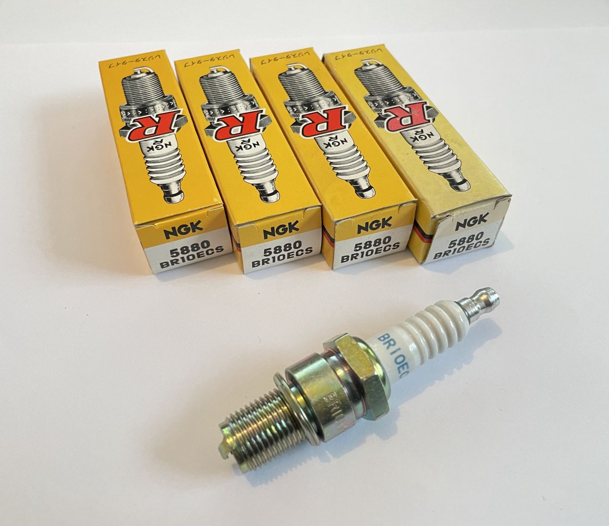 4x NGK Zündkerze BR10ECS 5880