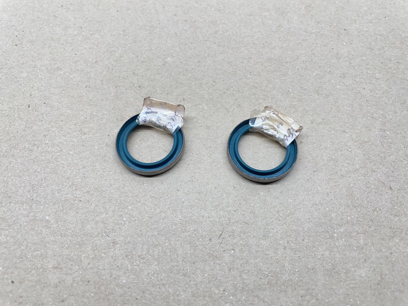 Saxonette Spartamet 2x Wellendichtring Simmerring 20x28x4 NOS 301AB 302AB (39-78R)