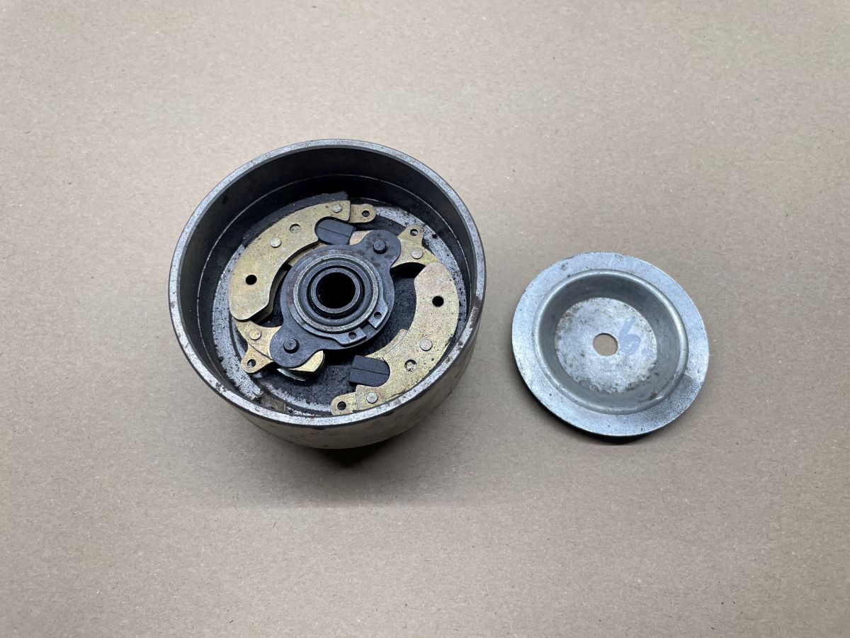 Piaggio Ciao Si Bravo Mofa - Kupplung Glocke Grundplatte Schleuderbacken NEU (W7)