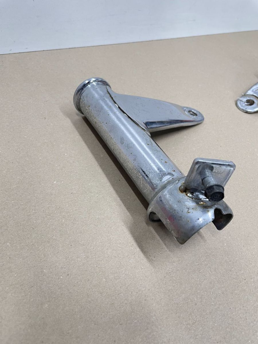 HONDA CB 450 N PC14 1985-1989 / Scheinwerferhalterung Lampenhalter (118-14)
