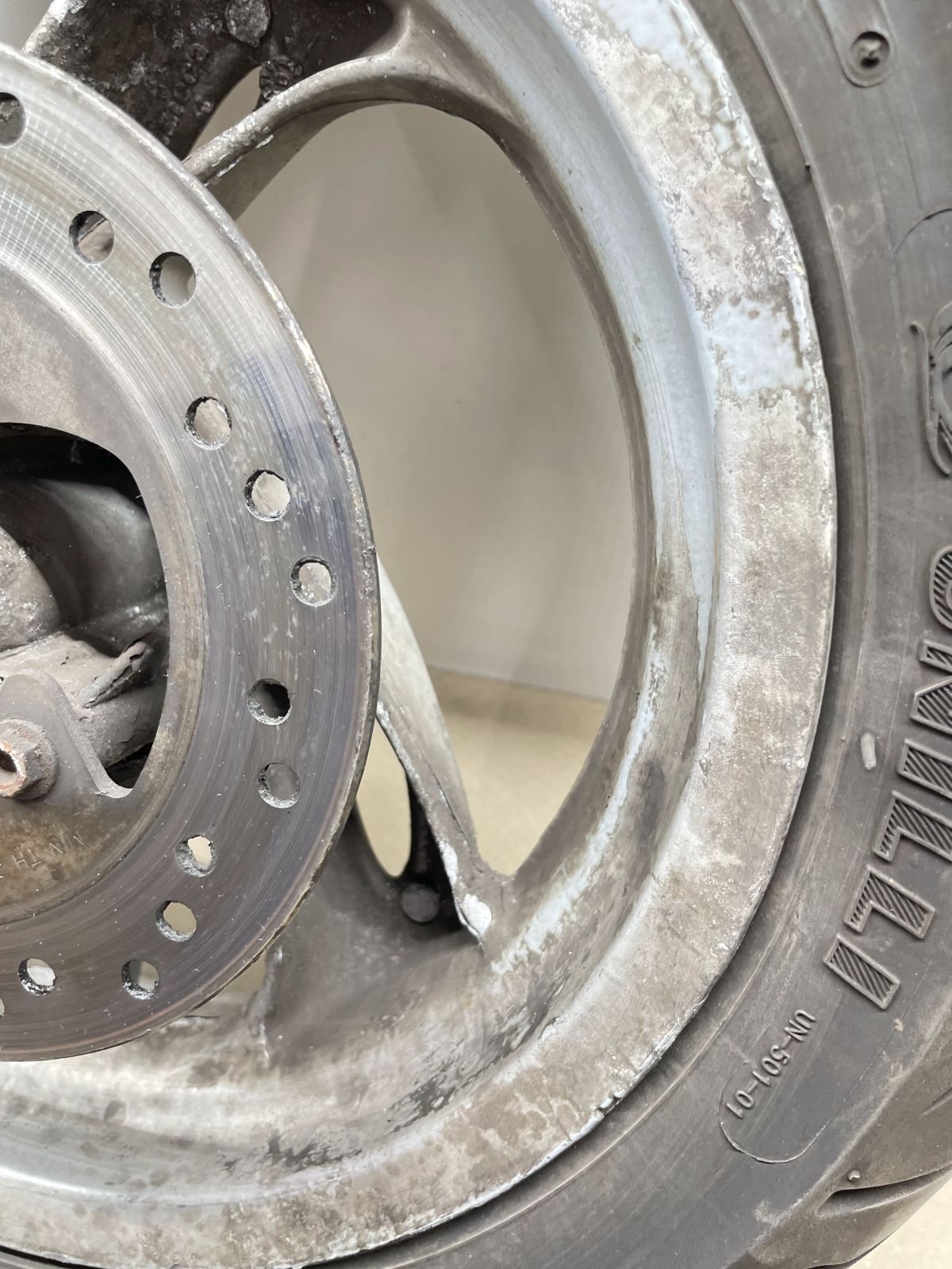 Aprilia Gulliver 50 - Vorderrad Reifen Felge vorne front wheel (76)