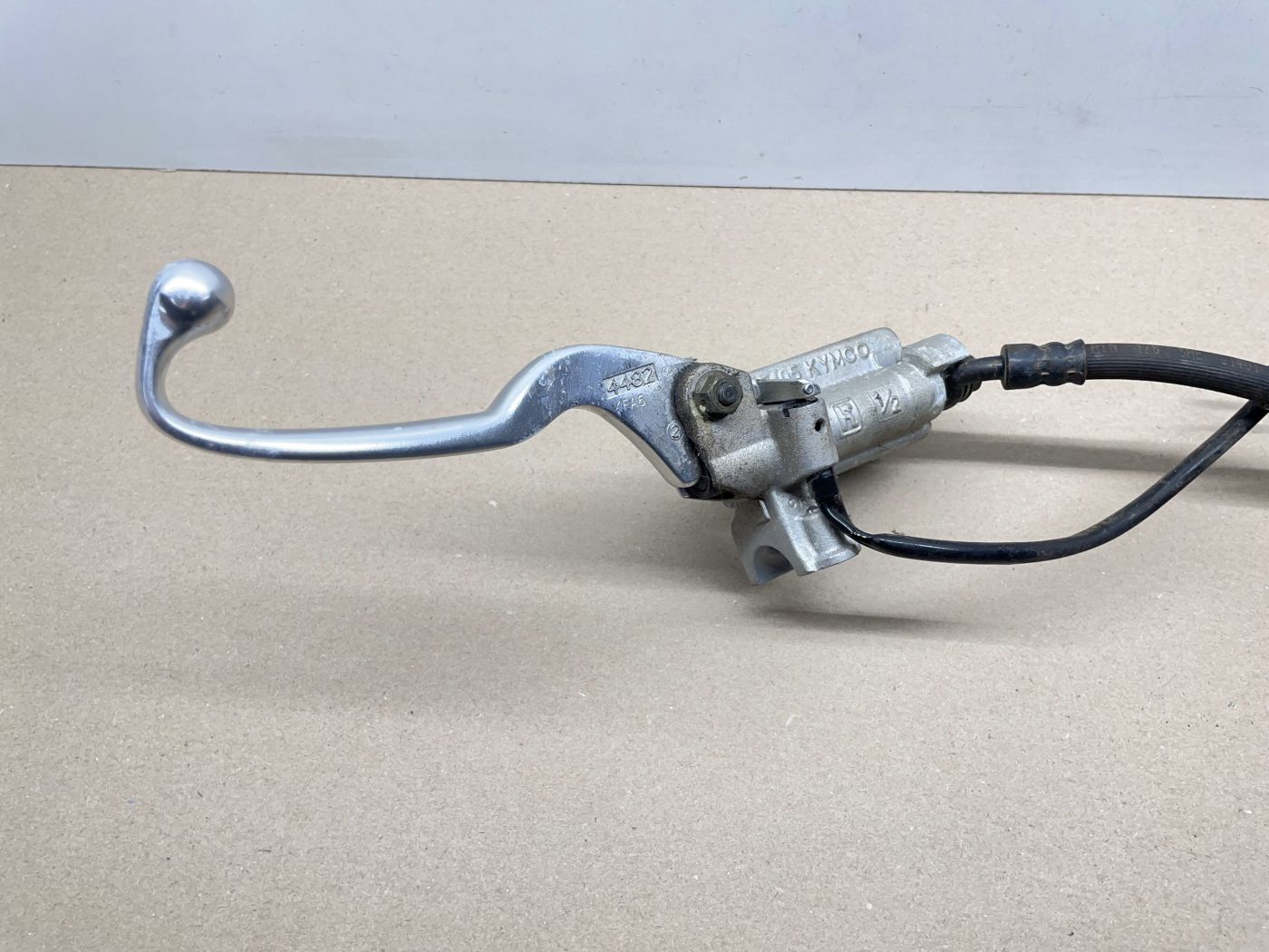 Kymco Vitality 2T - Bremse vorne Bremshebel Bremspumpe Bremszange brake (108)