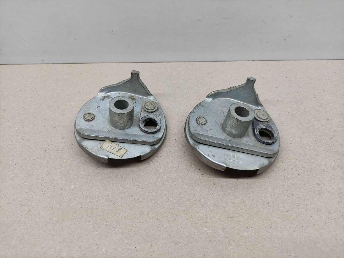 Mobylette Mini Moby M1 M3 - 1x ORIGINAL Bremsankerplatte 20376 NEU  (39-12)