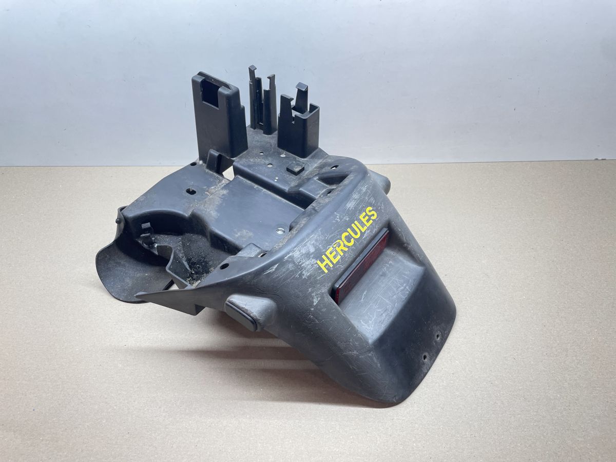 Hercules Splinter / Peugeot Speedake - Spritzschutz hi. Kennzeichenhalter (62-2)