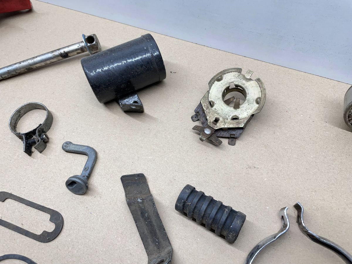 Simson Schwalbe original Teile Verkleidung Schaltwippe Luftfilter Schraube etc.