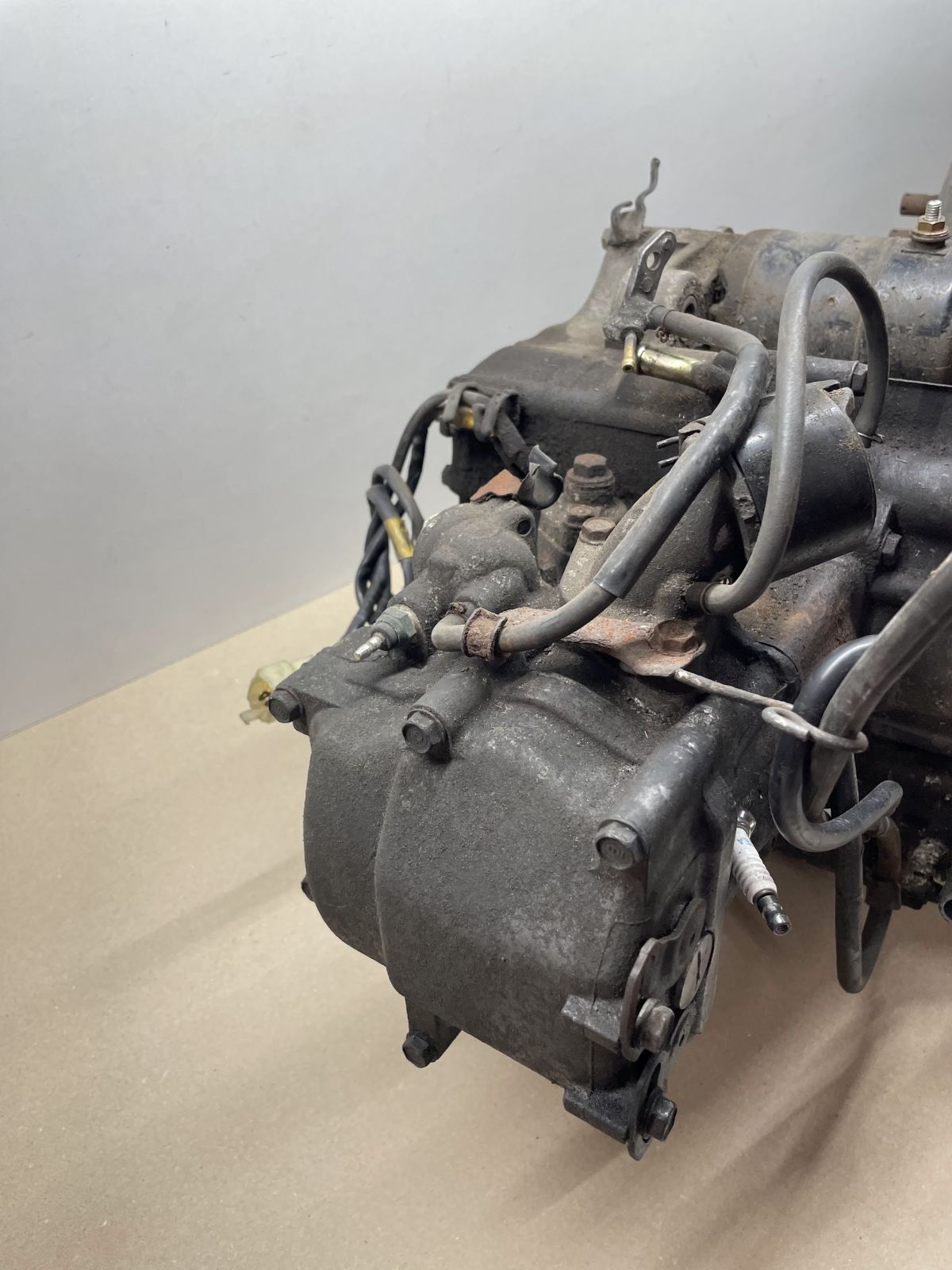 Piaggio X9 250 - Motorblock Kurbelwelle Getriebe Zylinder Anlasser engine (75)