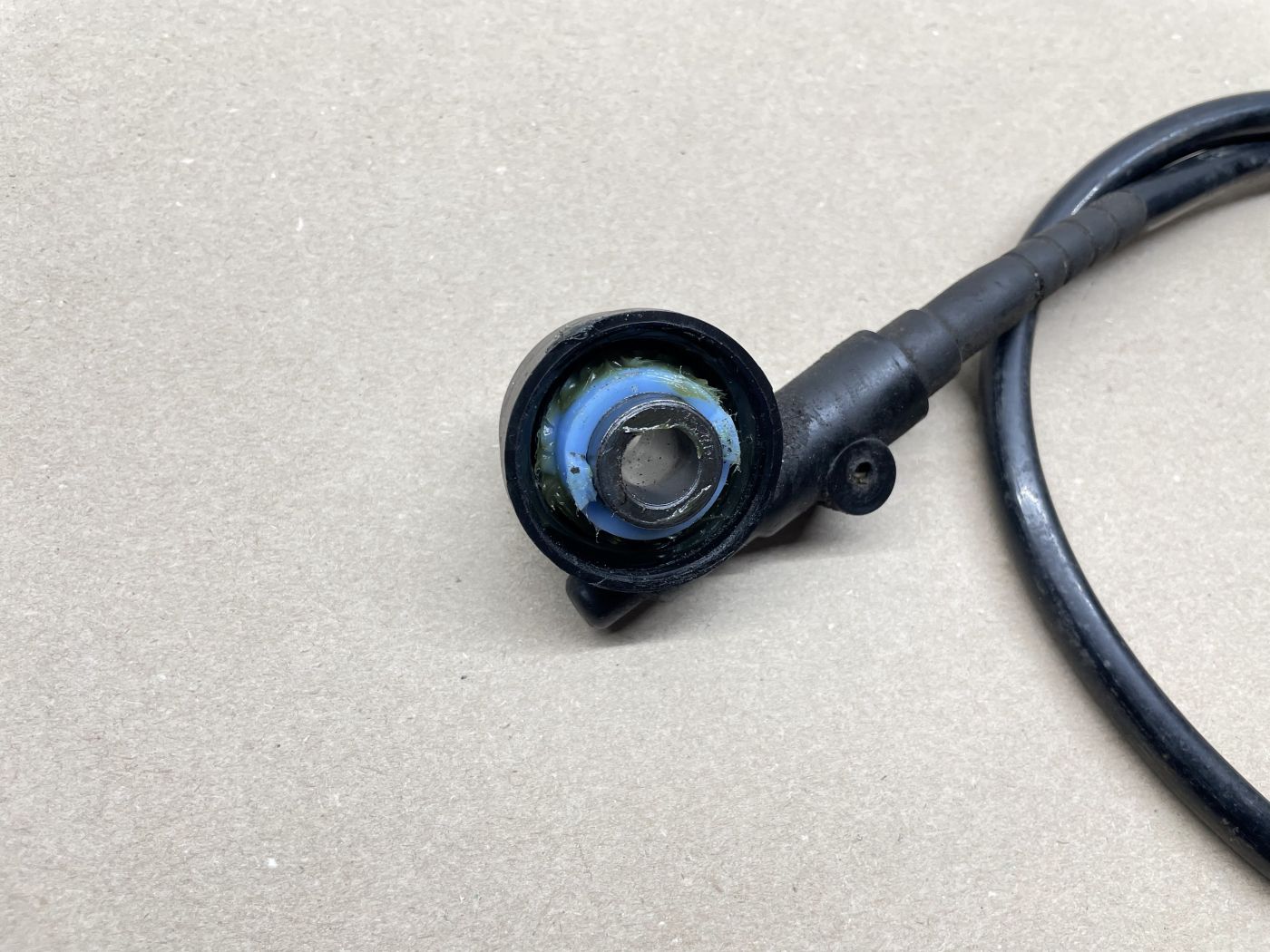 Kymco KB 50  - Tachoschnecke Tachowelle Tachoantrieb  (117)