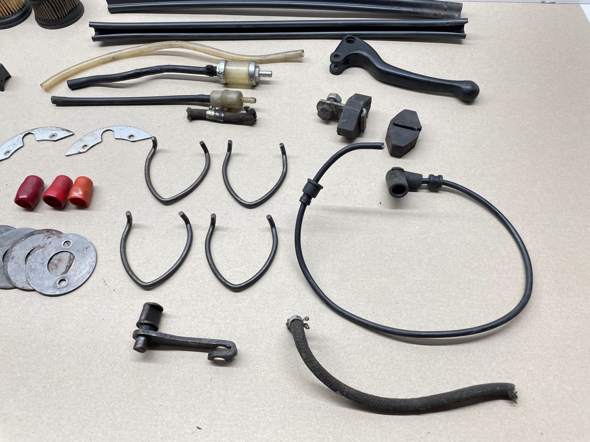 Saxonette Spartamet - Bremsgriff Zündkerzenstecker Luftfilter Bremse etc (83-7)