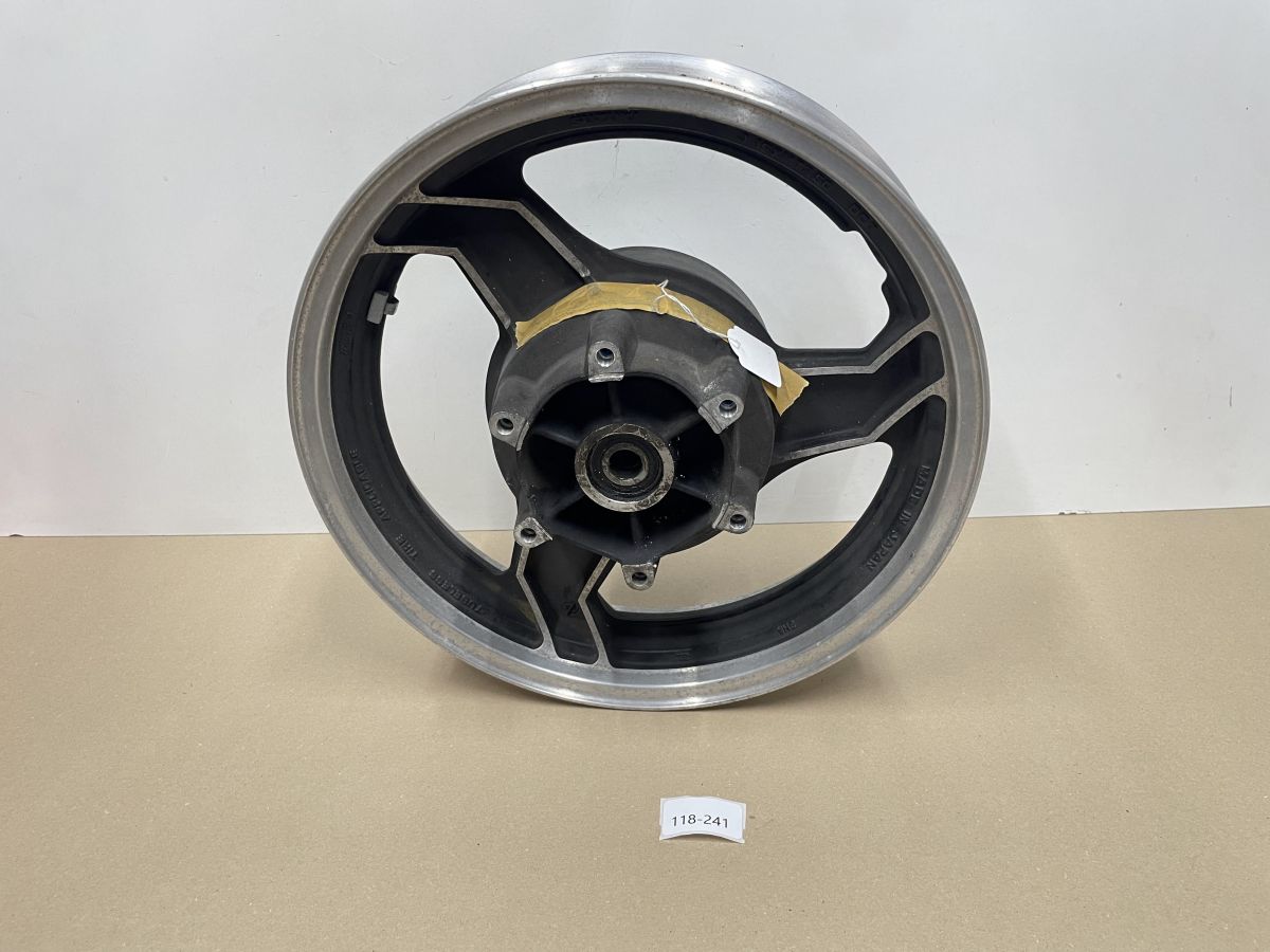 Suzuki GSX 1100 F  - Hinterrad Reifen Felge hinten rear wheel (118)