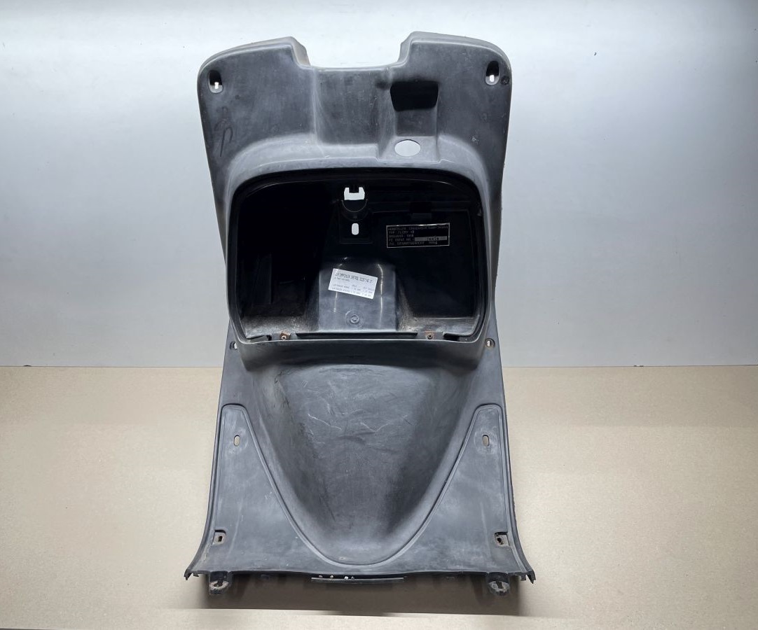 Kreidler Flory 50 2T - Beinschild Abdeckung Verkleidung Innenraum (65-2)