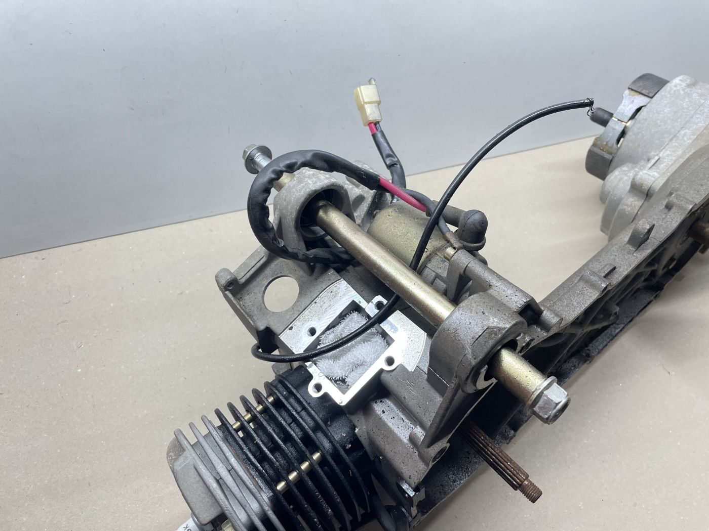 Lifan S-Ray 50 - Motorblock Zylinder Getriebe Kurbelwelle (102-12)