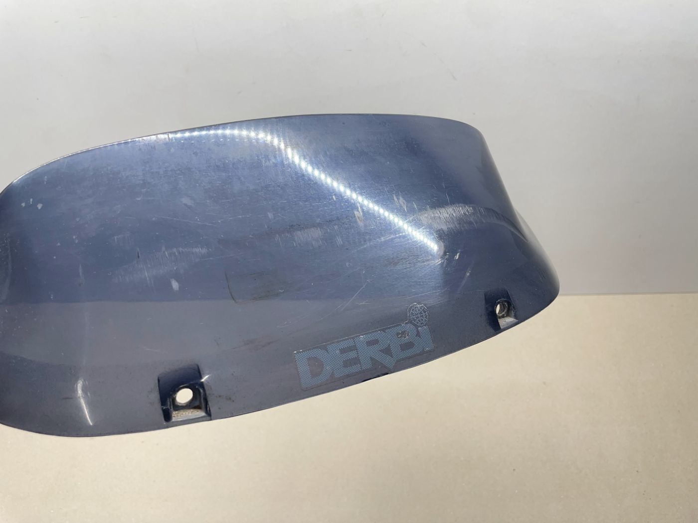 Derbi Vamos 50 - original Windschild Lenker Abdeckung Verkleidung  (102-16)