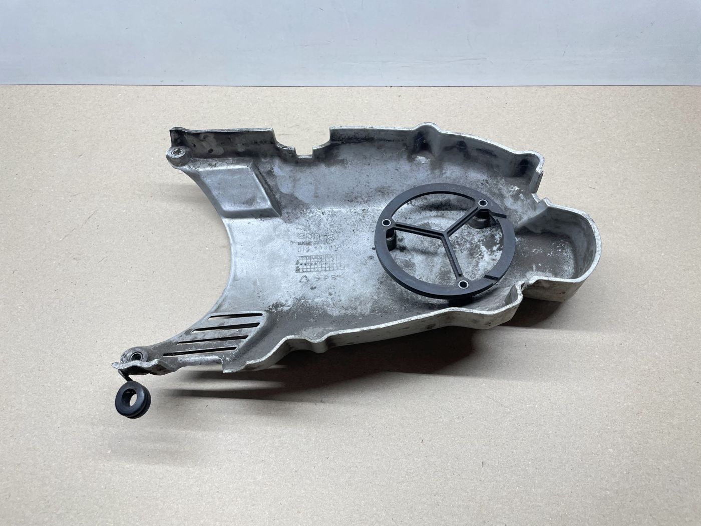 Aprilia Leonardo 125 - Abdeckung Variomatikdeckel Motordeckel Verkleidung (109-1)
