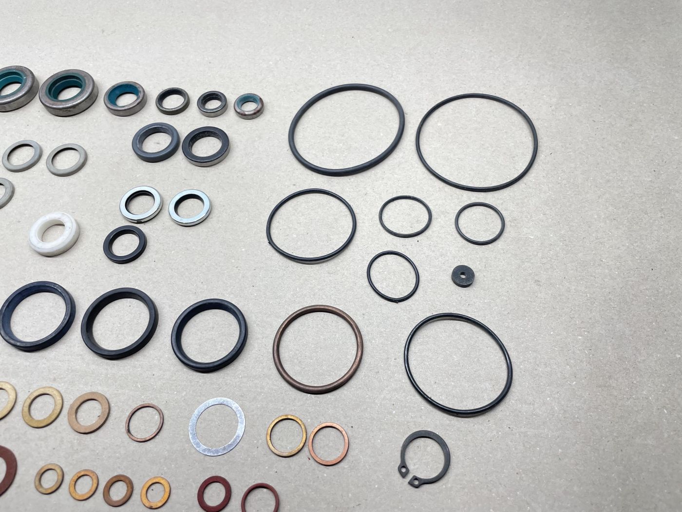 Dichtungen NOS Wellendichtring Krümmerdichtung etc. Sachs Hercules KTM (39-49R)