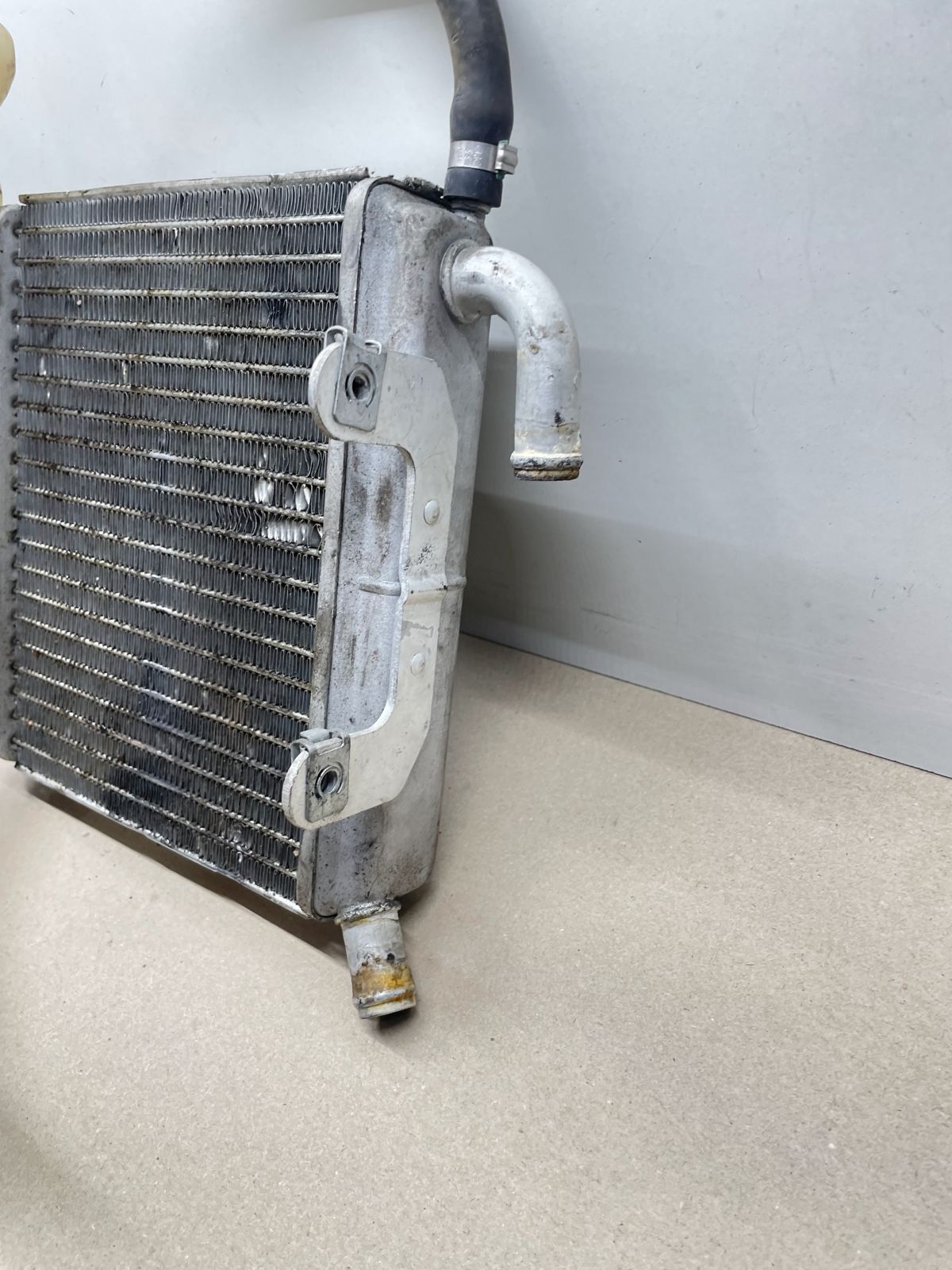 Aprilia SR50 R - original Wasserkühler Wassertank (93)