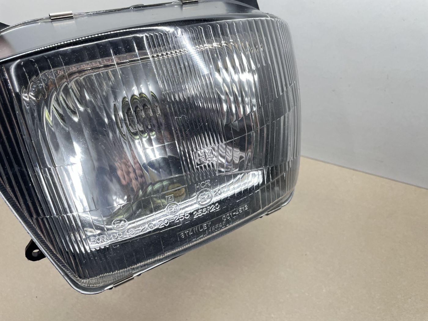 Kawasaki GPZ 1000 - Scheinwerfer Licht Lampe vorne headlight (118-1)