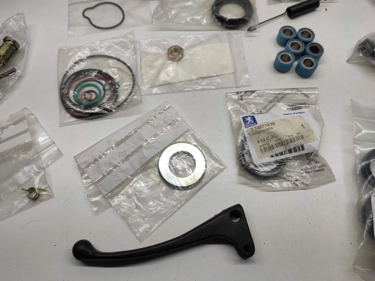Piaggio Vespa Peugeot Schloss Tachowelle Bremshebel E-Start Hebel Vario Feder