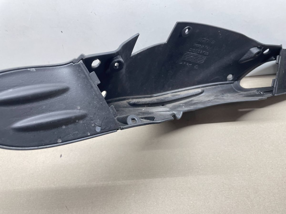 Aprilia SR50 R - Lenkerverkleidung vorne Abdeckung fairing (93)