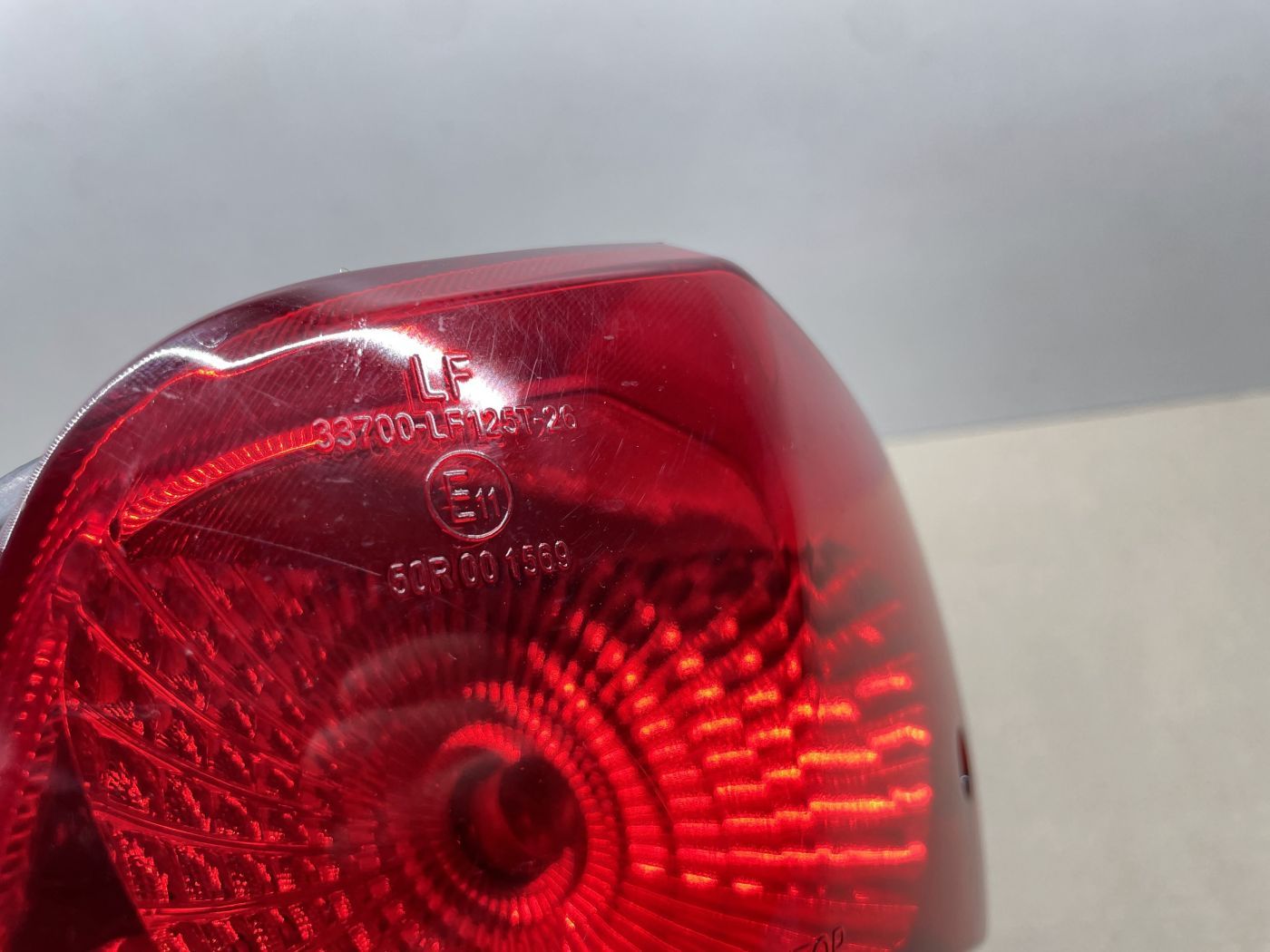 Lifan S-Ray 50 Rücklicht Blinker Spritzschutz Verkleidung Reflektor NEU  (102-12)
