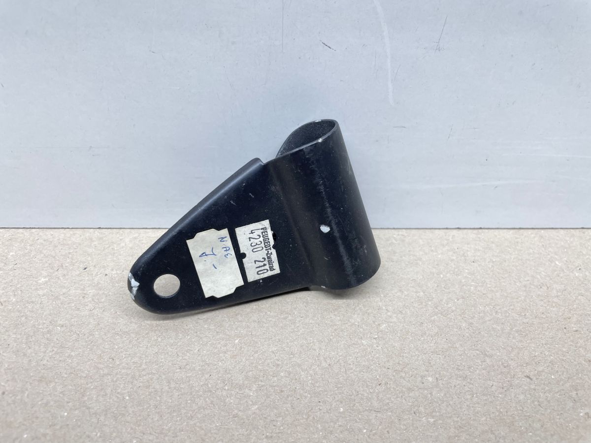 Peugeot 103 SP / TSA  - Lampenhalter NOS Scheinwerferhalter Halterung (39-34)
