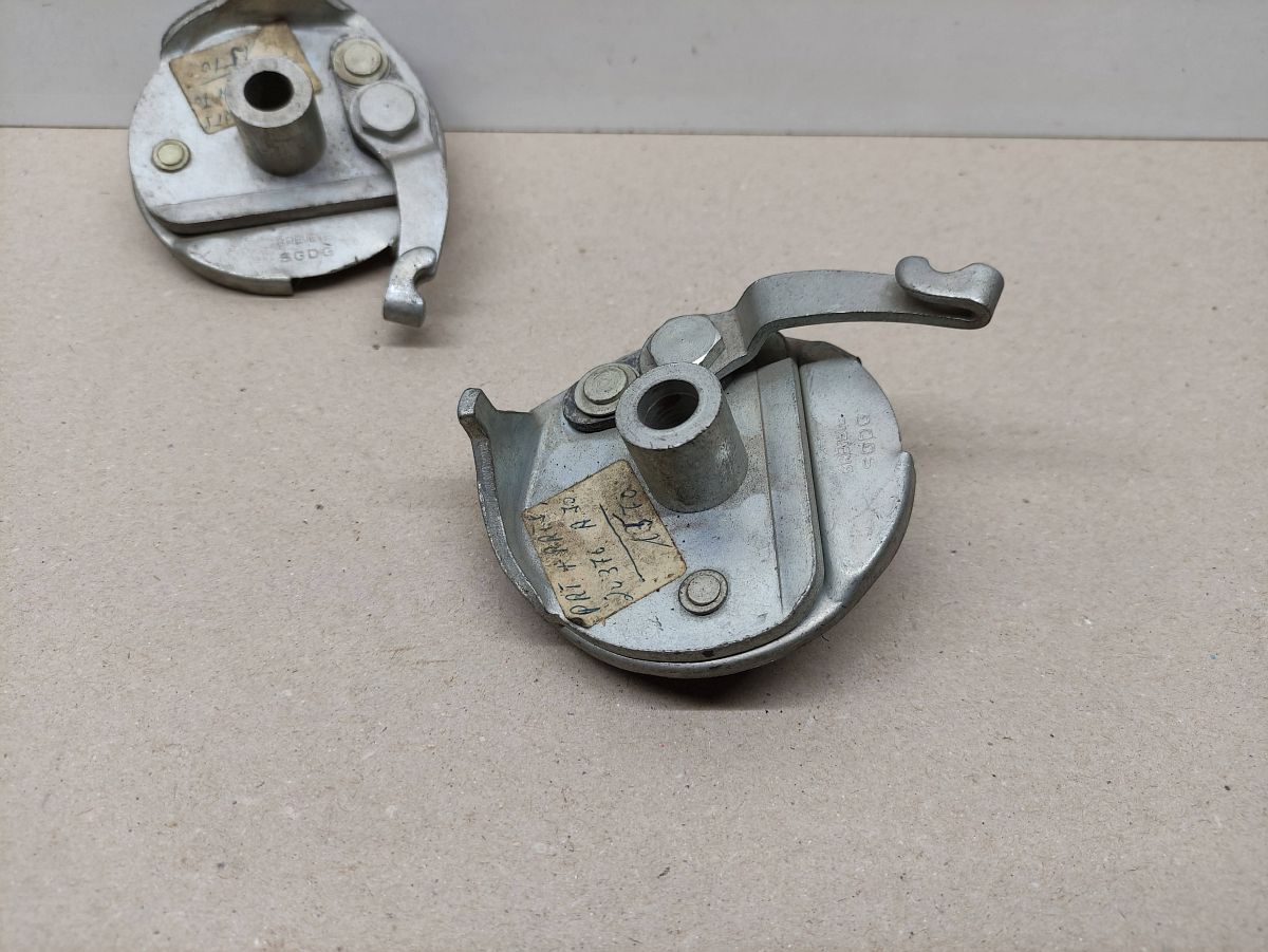Mobylette Mini Moby M1 M3 - 1x ORIGINAL Bremsankerplatte 20376 NEU  (39-12)