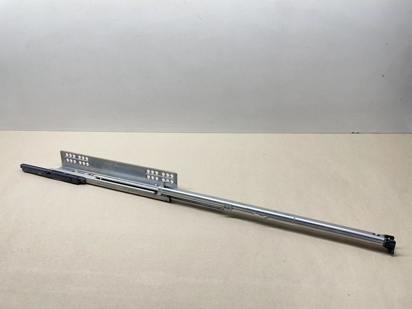 1x Hettich Vollauszug RECHTS Quadro V6 YOU M (30 kg) mit Silent System 380 mm EB21