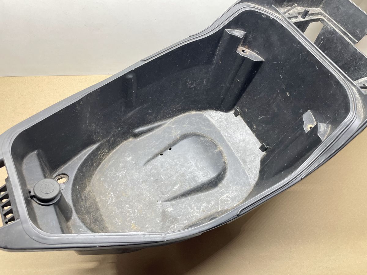Peugeot Speedfight 3 4T 50 - original Helmfach Staufach Verkleidung (87)