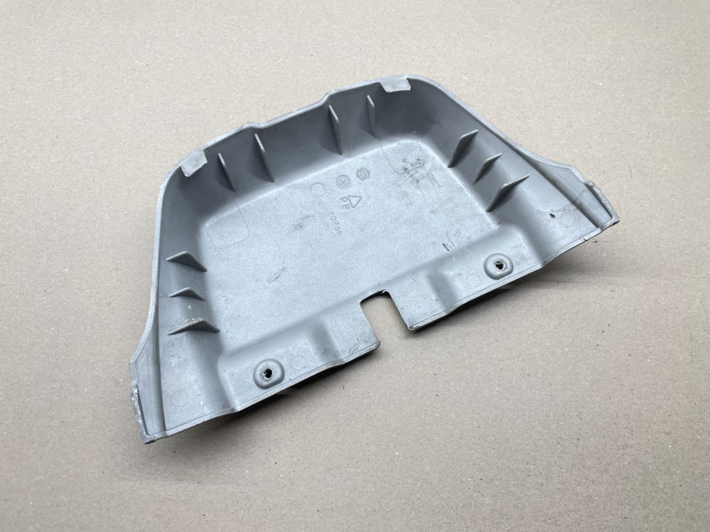 Piaggio Beverly 125 - Abdeckung Batterie Verkleidung Helmfach fairing (110)