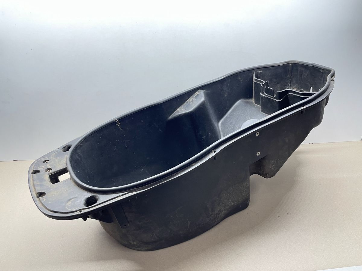 Aprilia Leonardo 125 - Helmfach Staufach Abdeckung Stauraum Verkleidung (97-2)