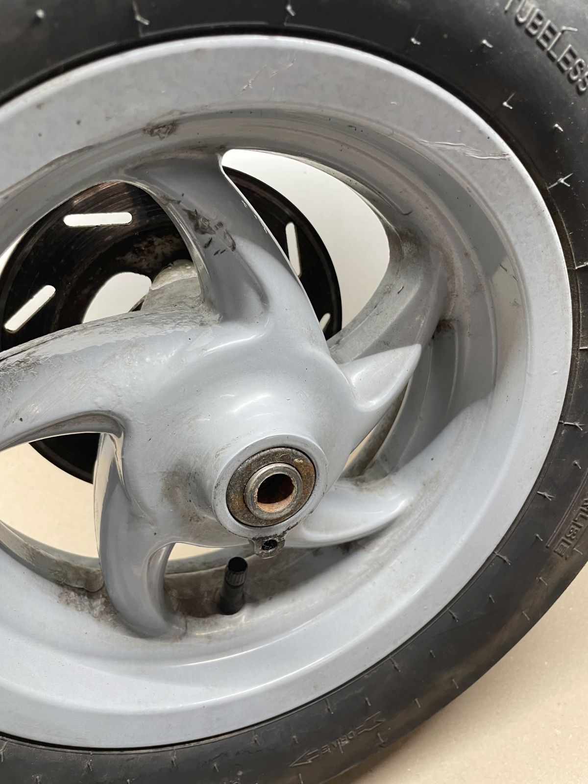 Piaggio TPH 50 - Vorderrad Reifen Felge vorne wheel (58-2)