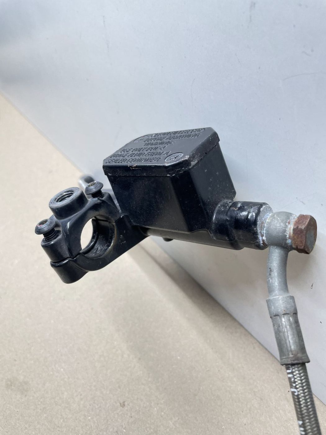 Piaggio Beverly 125 - Bremse hinten Bremszange Bremsleitung brake (110)