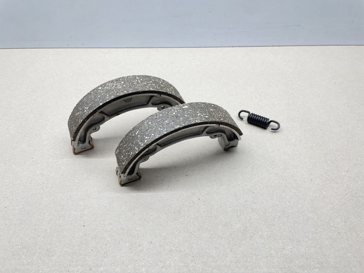 Bremsbacken NIFO 125 x 25 NOS Hercules Zündapp KTM Peugeot Mofa Roller ? (39-79R)