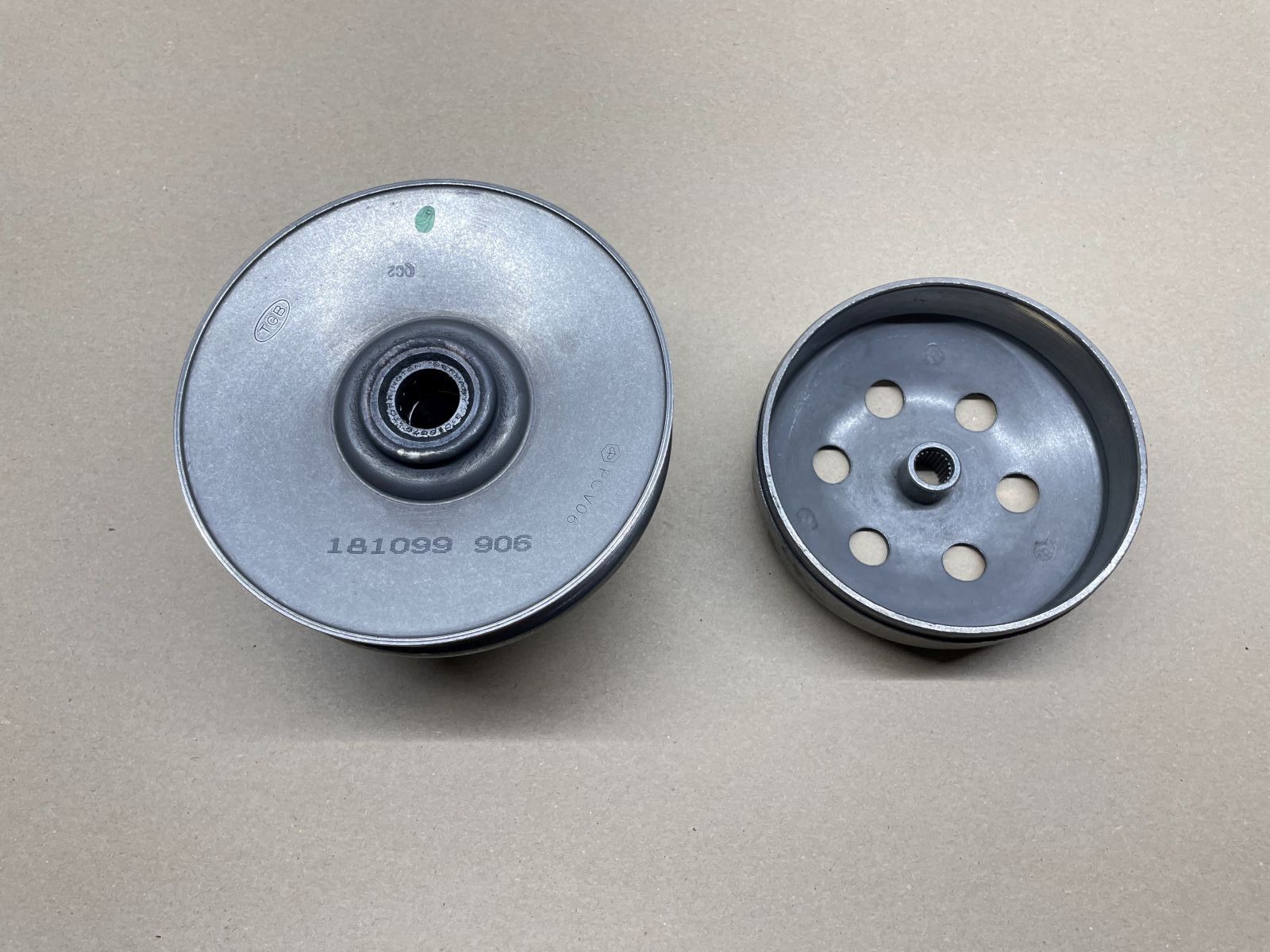 Piaggio TPH 50 original Kupplung PCV06 komplett Wandler Kupplungsglocke (84-24)