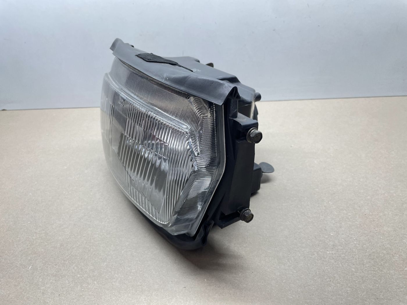 Suzuki GSX 600 F - Scheinwerfer Koito Licht Lampe vorne headlight (118-1)