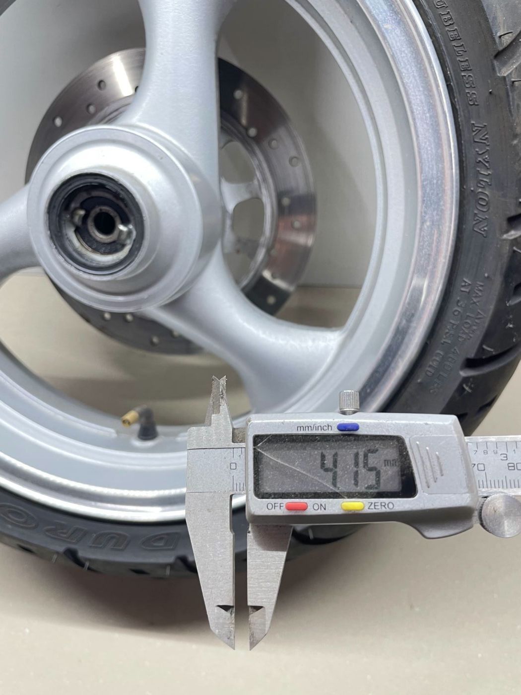 Lifan S-Ray 50  - Vorderrad Reifen Felge vorne wheel (102-12)