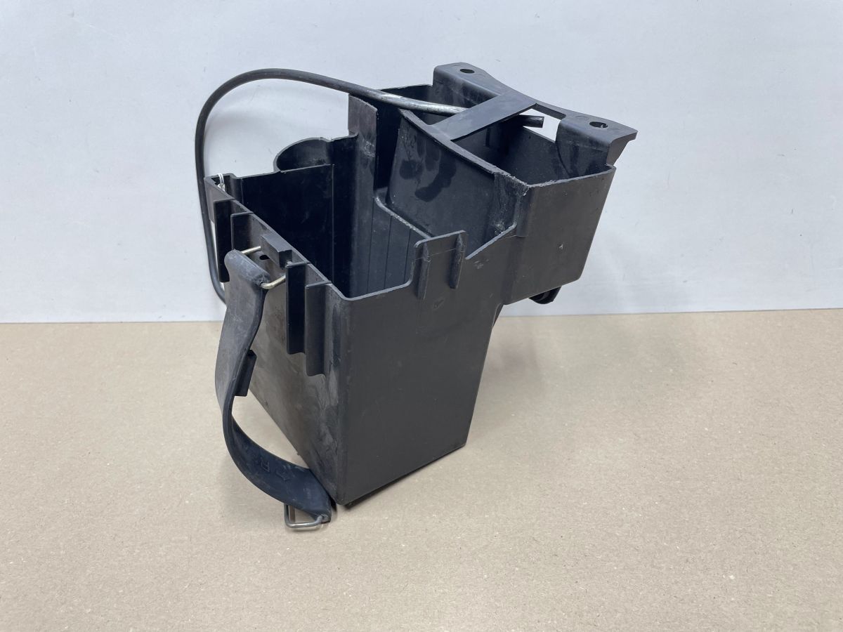 Honda CBR 1000 F SC24 - Batteriefach Batteriekasten Verkleidung fairing (118-11)
