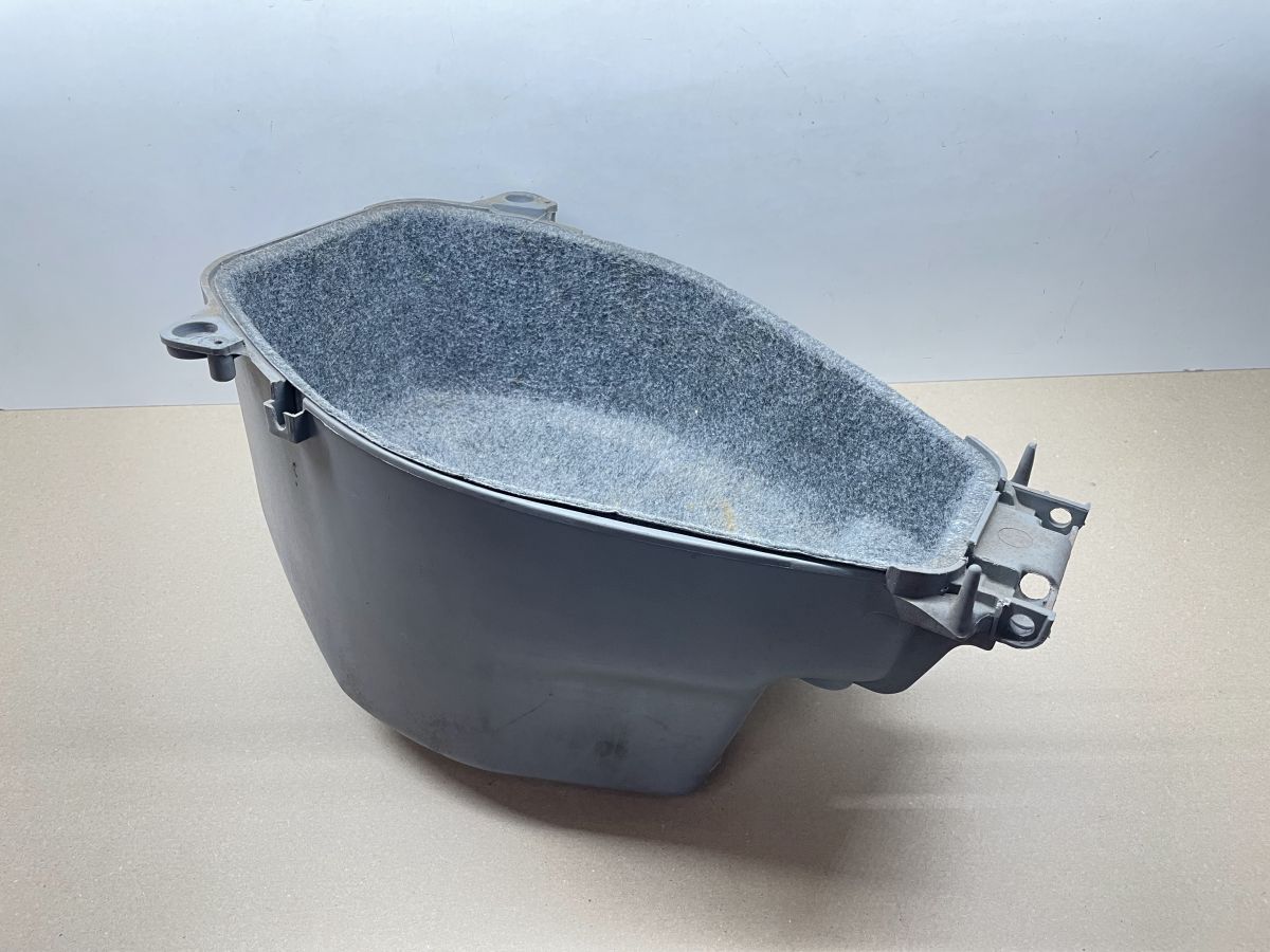 Yamaha Cygnus XC 125 - Helmfach Staufach Abdeckung Stauraum Verkleidung (74)