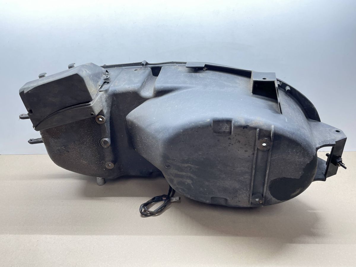 Aprilia Gulliver 50 - Helmfach Staufach Abdeckung Stauraum Verkleidung (76)