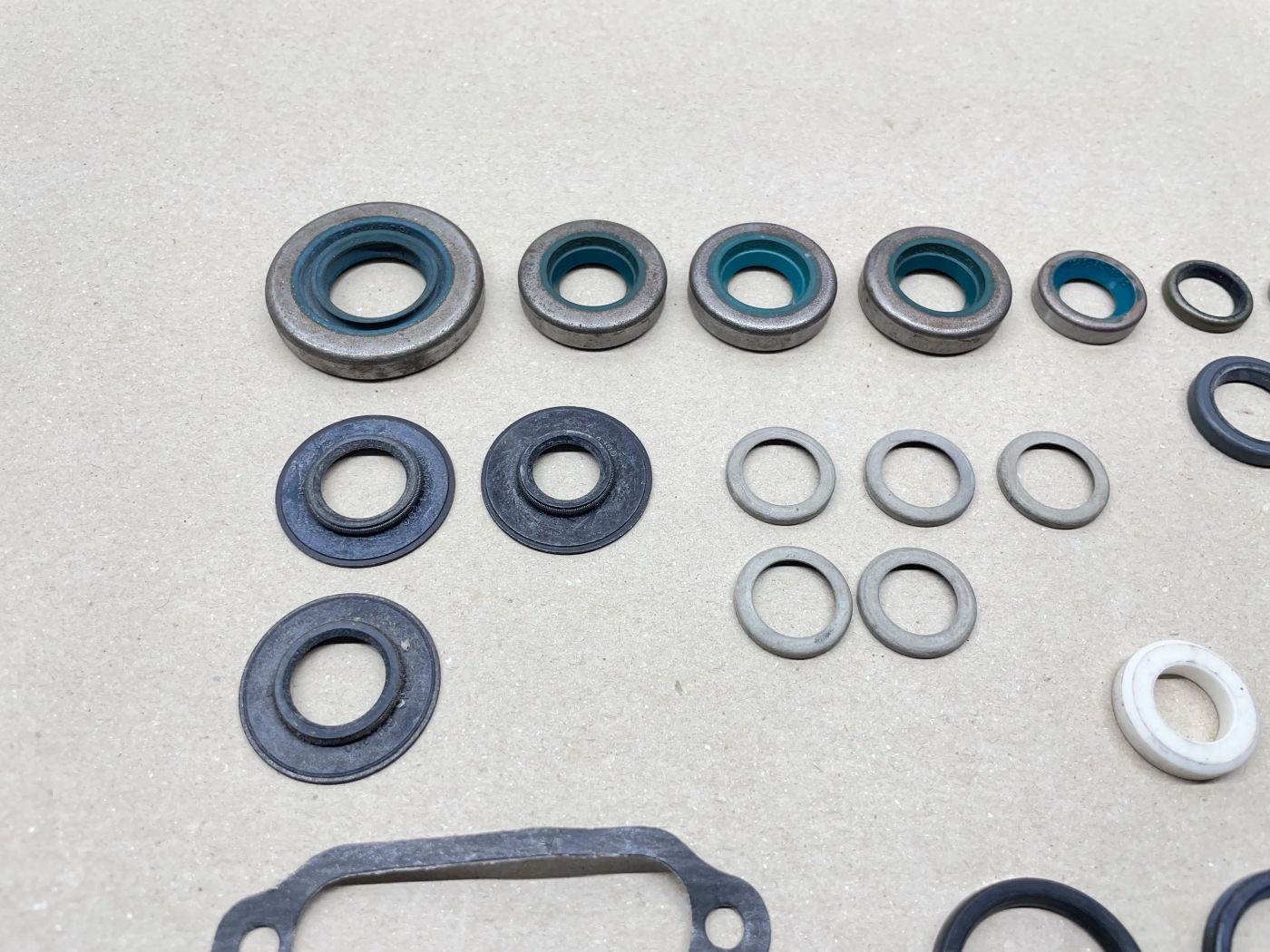 Dichtungen NOS Wellendichtring Krümmerdichtung etc. Sachs Hercules KTM (39-49R)