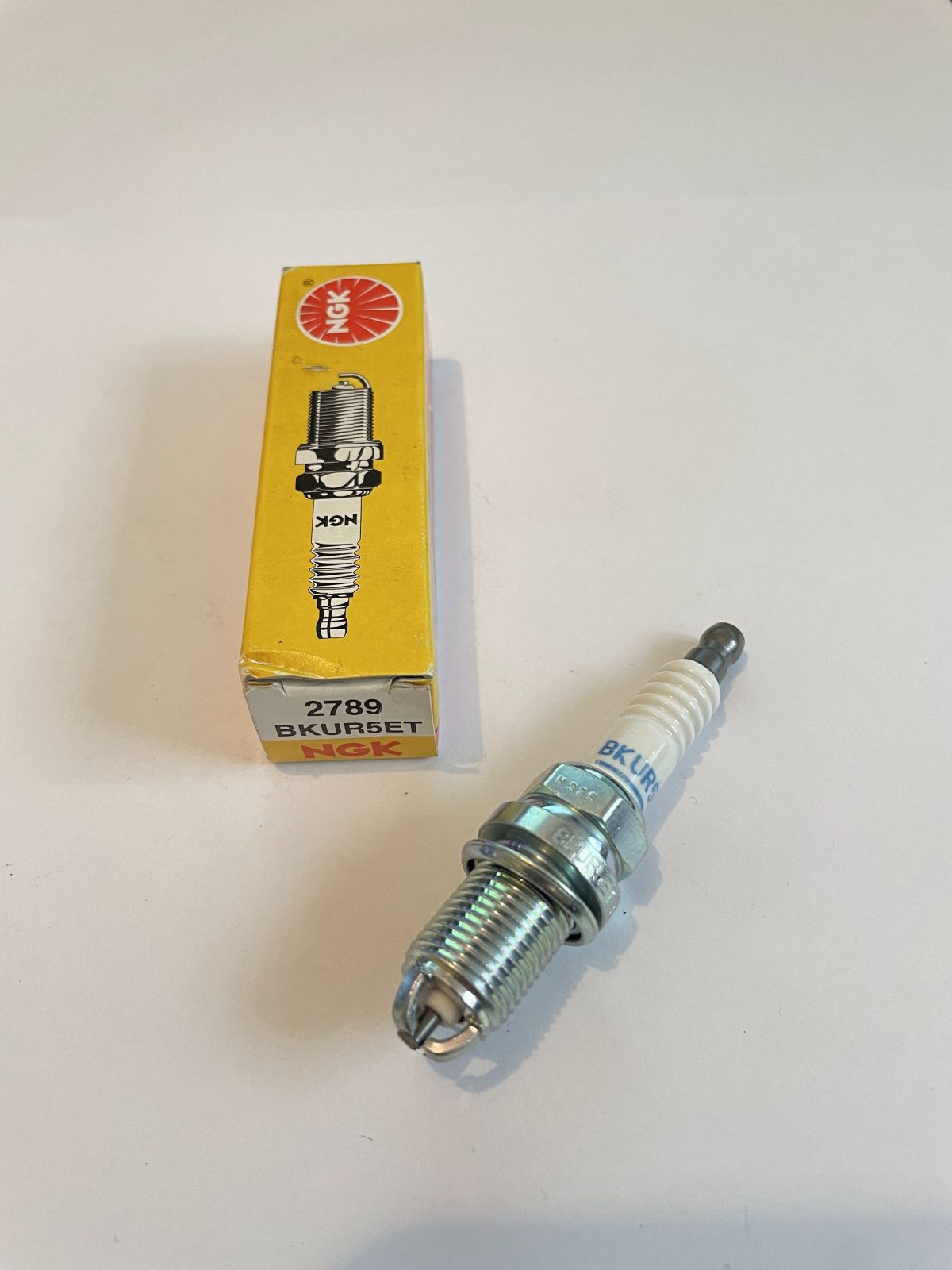 1x Zündkerze NGK BKUR5ET  z.B. Mercedes A-Klasse C CLK E Vaneo Sprinter