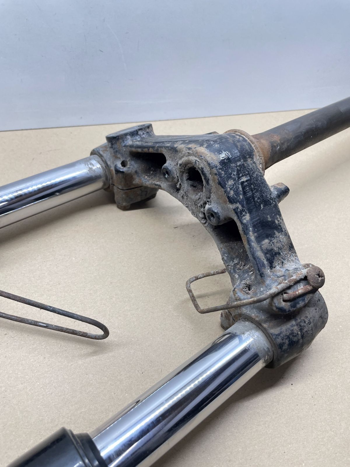 Suzuki AN 125  - Vordergabel Gabel Federung Stoßdämpfer Tachrohr front fork (77)