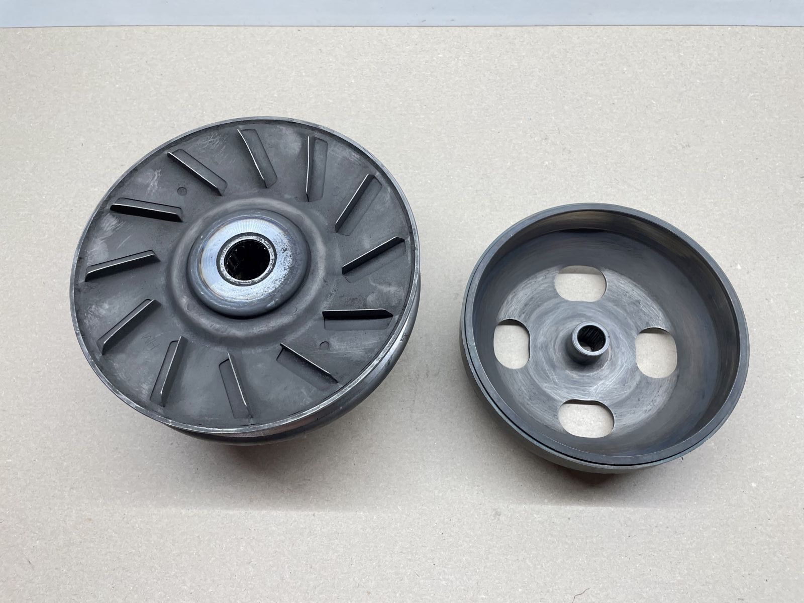 Piaggio X9 250 - Kupplung komplett Kupplungsglocke Wandler clutch (75)