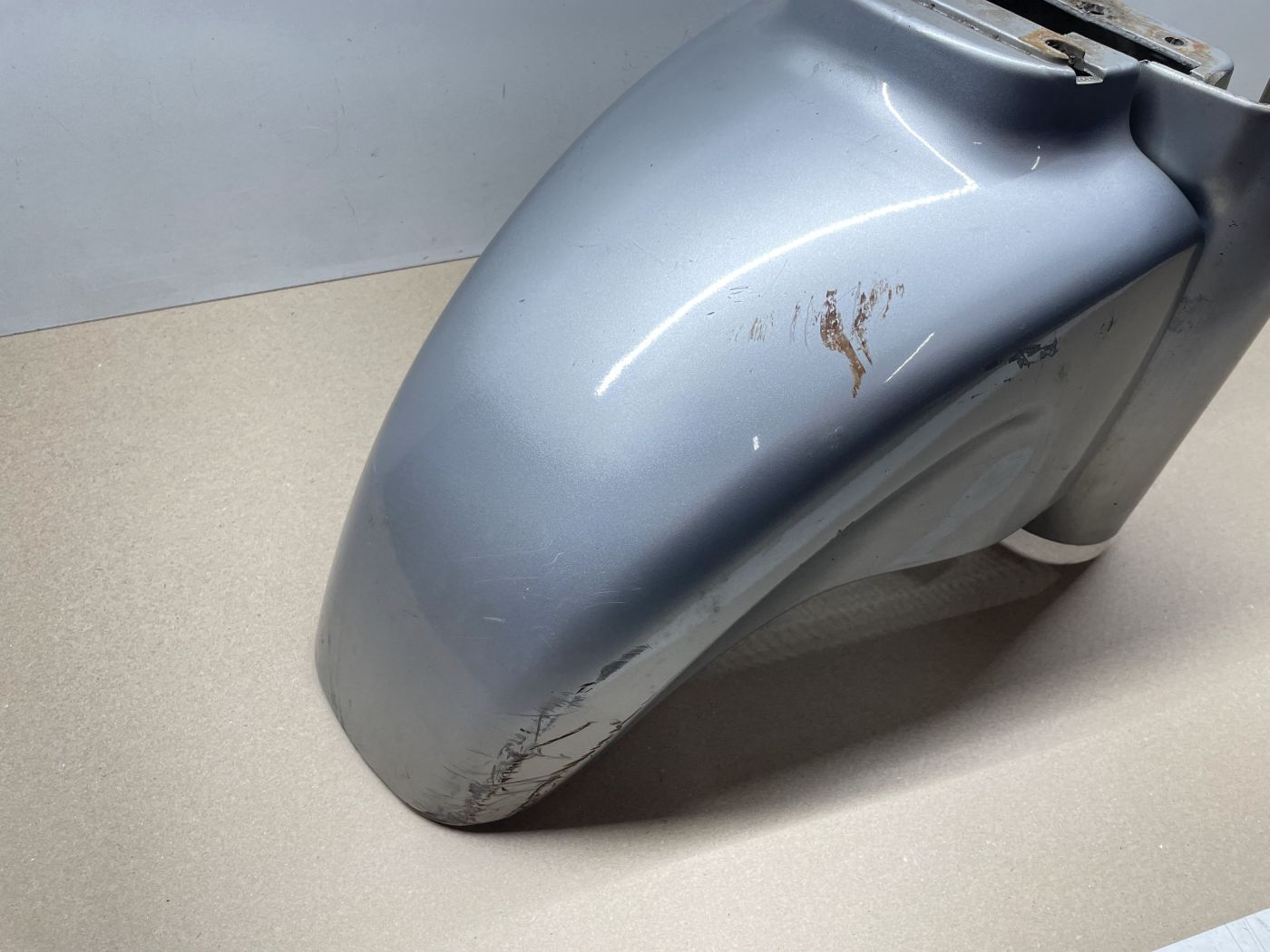 Piaggio Beverly 125 - Kotflügel Spritzschutz Verkleidung vorne Abdeckung fairing (110)