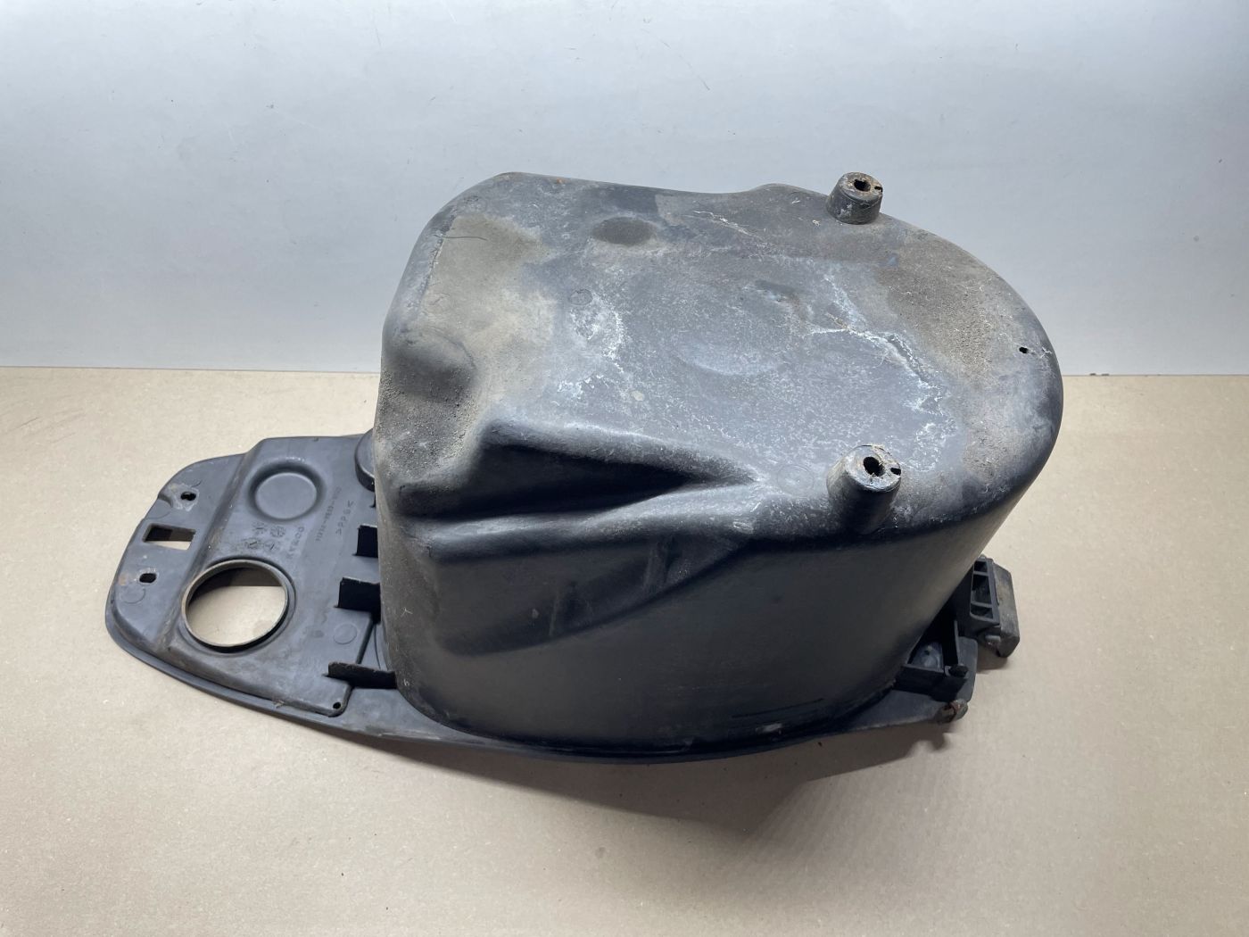 Kymco Cobra Cross - original Helmfach Staufach  (114)