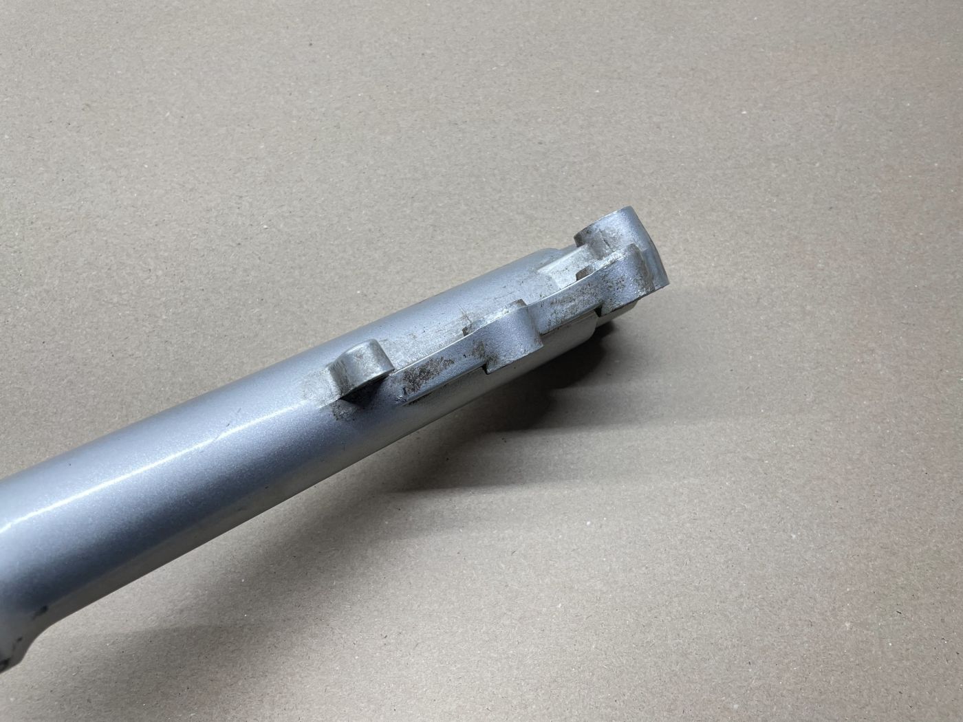 Longjia LJ125T-A Raptor - Gabelholm links Stoßdämpfer fork spar (109-2)